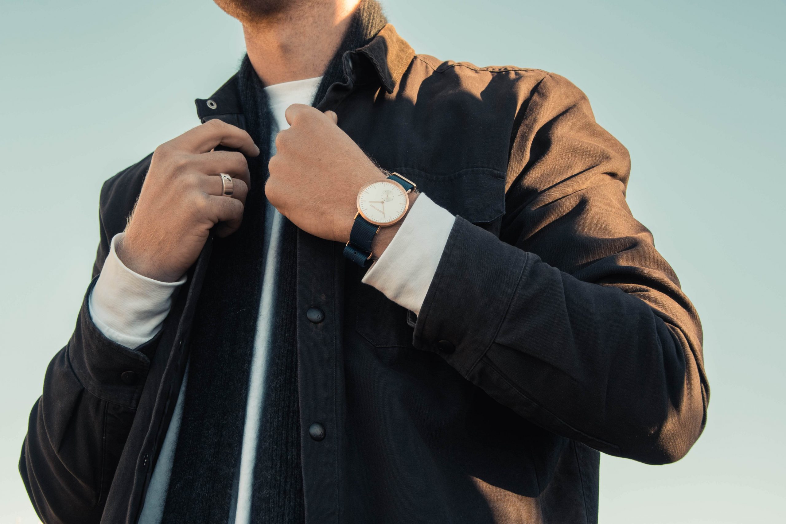 hunters race 408754 unsplash scaled