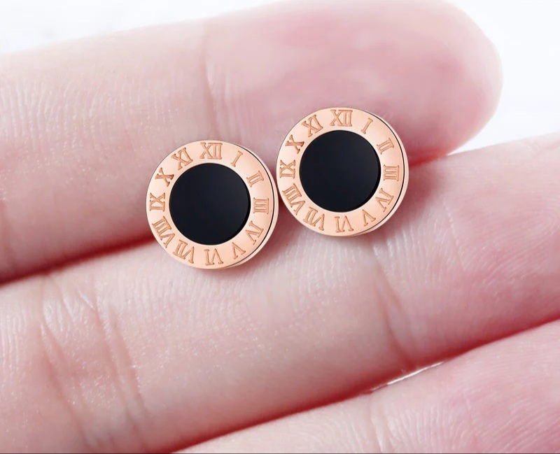 CERCEI NUMERALS 10 MM Earrings – Secret Love Numerals